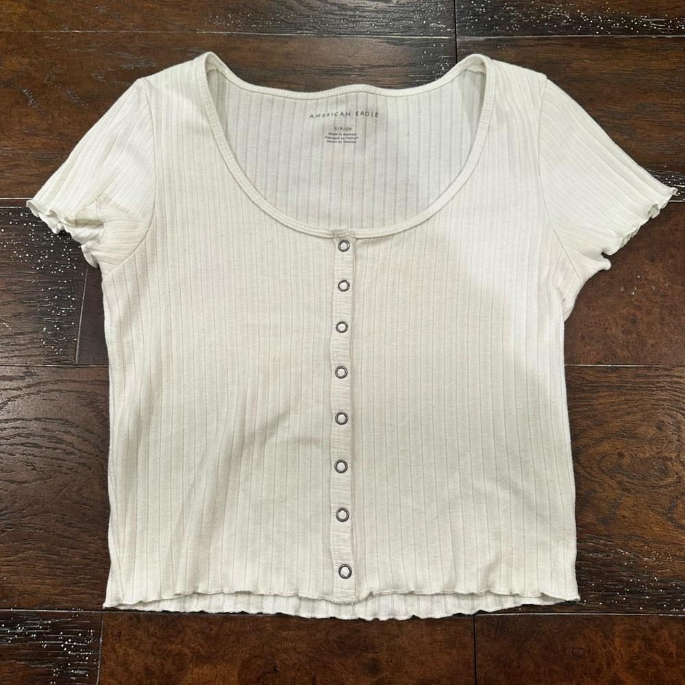 American Eagle S/S Button Front Cropped Tee